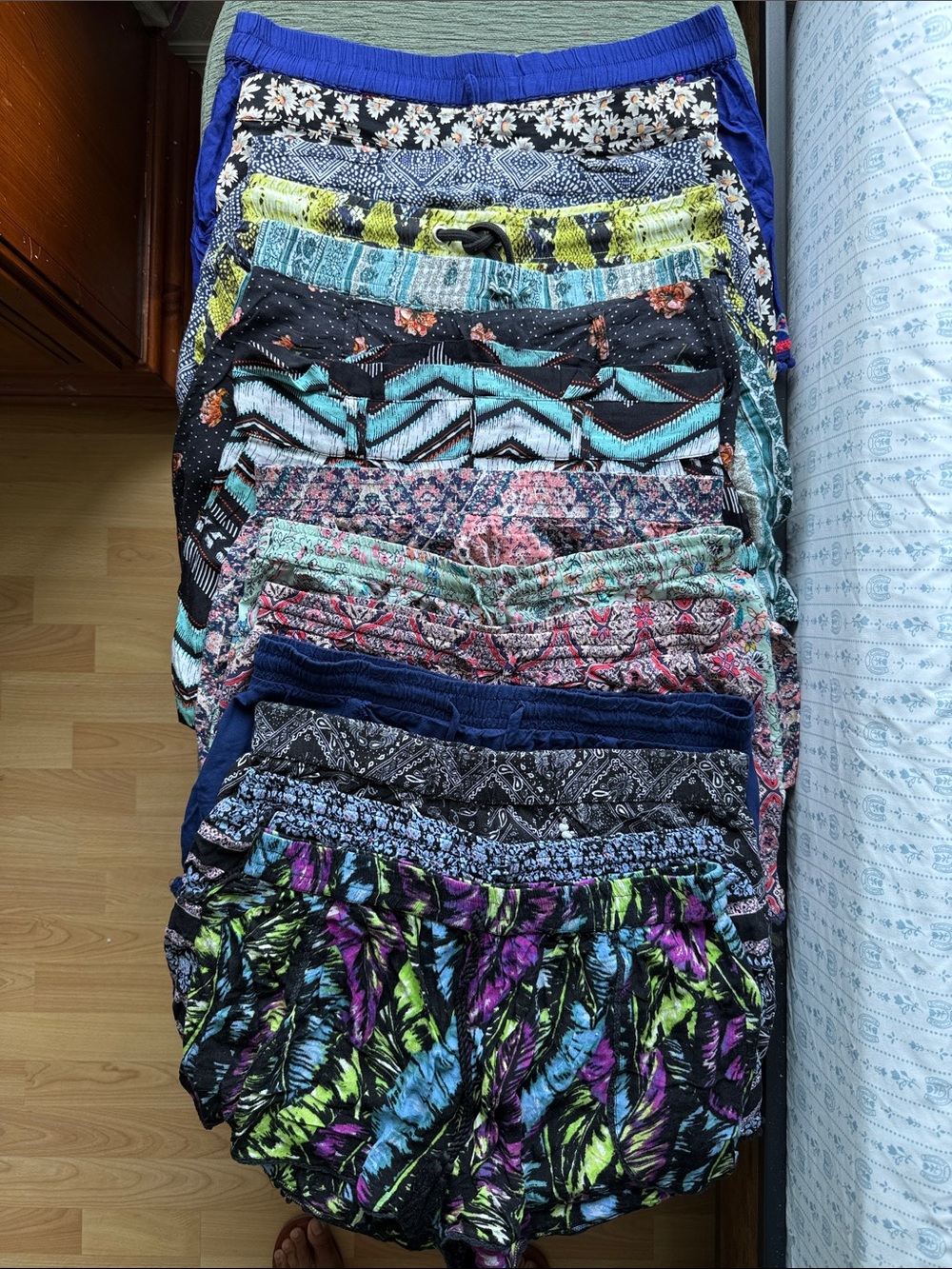 14 PCS Women's Solid/Floral Shorts Bundle